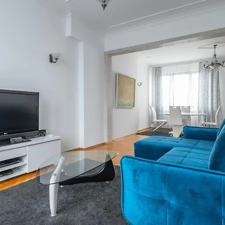 아파트 Vitosha Str 2bd White & Blue By Flat Mаnager 소피아