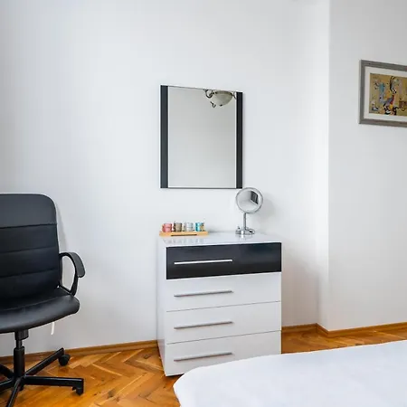 아파트 Vitosha Str 2bd White & Blue By Flat Mаnager *
