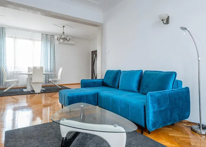 Vitosha Str 2bd White & Blue By Flat Mаnager *